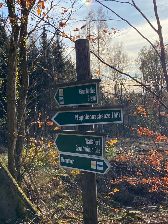 Am Fusse Zur Napoleonschanze Hohnstein Exterior foto